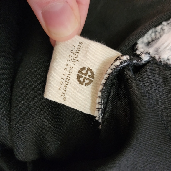 Simply Southern Textured Sherpa Faux Fur Quarter Zip Pullover Small - Picture 6 of 8